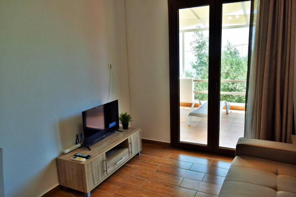 פטיטיריון Meltemi Appartment מראה חיצוני תמונה